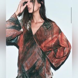 Zara Women’s Pleated Printed Kimono Medium